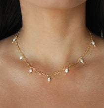 Load image into Gallery viewer, Bella Pearl Golden Necklace - Salty Threads